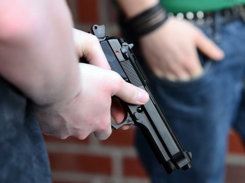 В Краснодарском крае подросток-вымогатель устроил стрельбу у школы