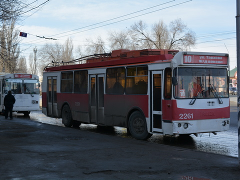 Троллейбусы №10 час стоят из-за ДТП на проспекте Строителей