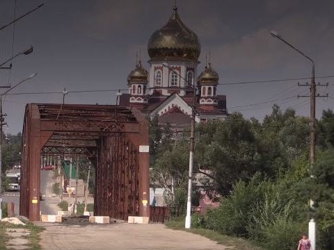 Петровская администрация вместо ремонта моста-памятника разрешила стройку в его охранной зоне