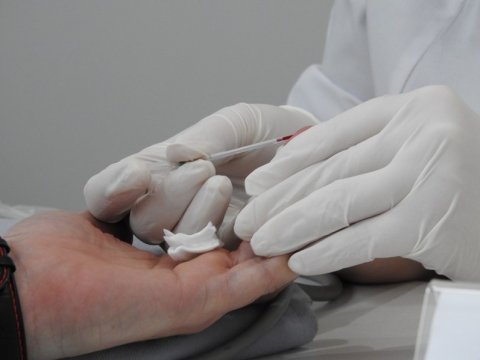 В Саратове многодетная мать продолжает голодовку после осмотра врачом 