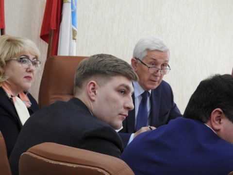 Саратовские депутаты попросили полномочия выдвигать аудиторов Счетной палаты