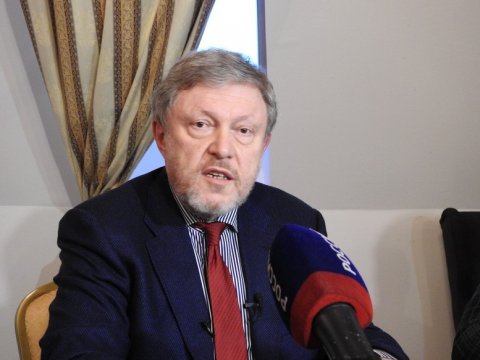 Явлинский: Показательные аресты чиновников – это «борьба за передел сфер влияния между высокопоставленными чиновниками»