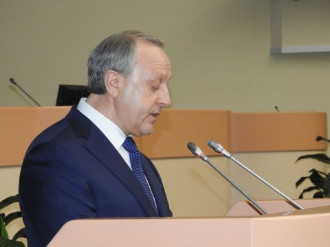 Радаев направил в облдуму отчет о своей работе за 2018 год