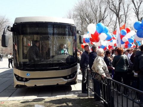 В Саратов на митинг «Тролзы» приехал электробус
