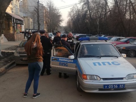 В Саратове пьяная компания напала на полицейских «ради свободной России»