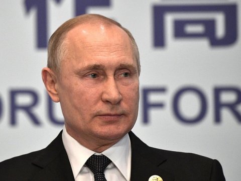 Путин планирует выдавать российские паспорта по упрощенной схеме всем гражданам Украины