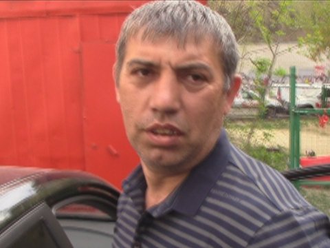 В Саратове мужчина пытался дать 100 тысяч рублей взятки сотруднику ФСБ