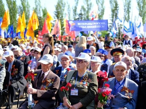 Тысячи саратовцев почтили память погибших в Великой Отечественной войне