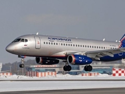 Петиция о запрете полетов Sukhoi Superjet 100 набрала более 180 тысяч подписей