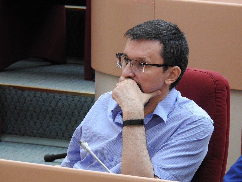 Саратовский депутат призвал защитить президента от оскорблений в интернете