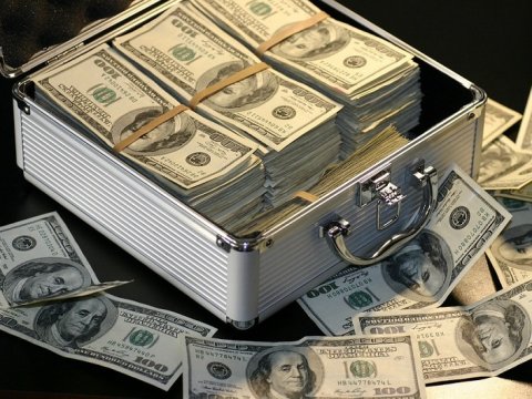 При обысках у полковника ФСБ нашли сумму, эквивалентную 12 миллиардам рублей
