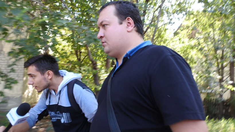Александра Никишина увезли в саратовское управление СКР