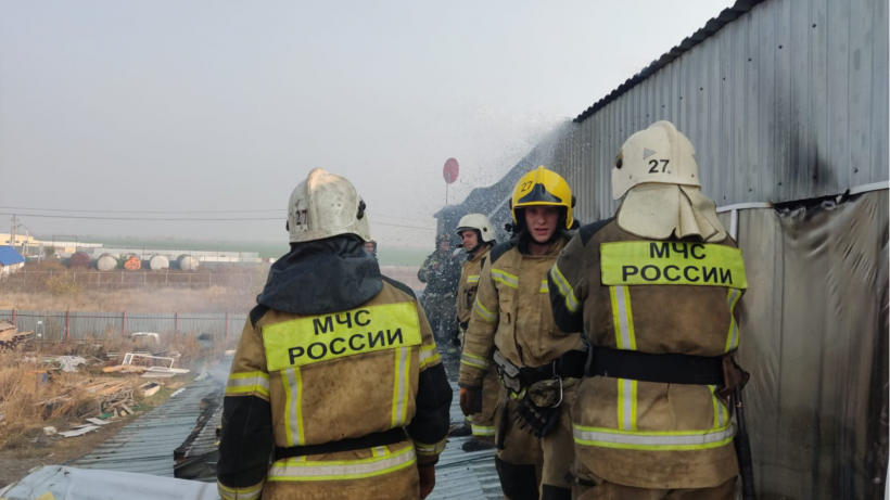 ЧП под Энгельсом. Рабочие успели покинуть горящий цех