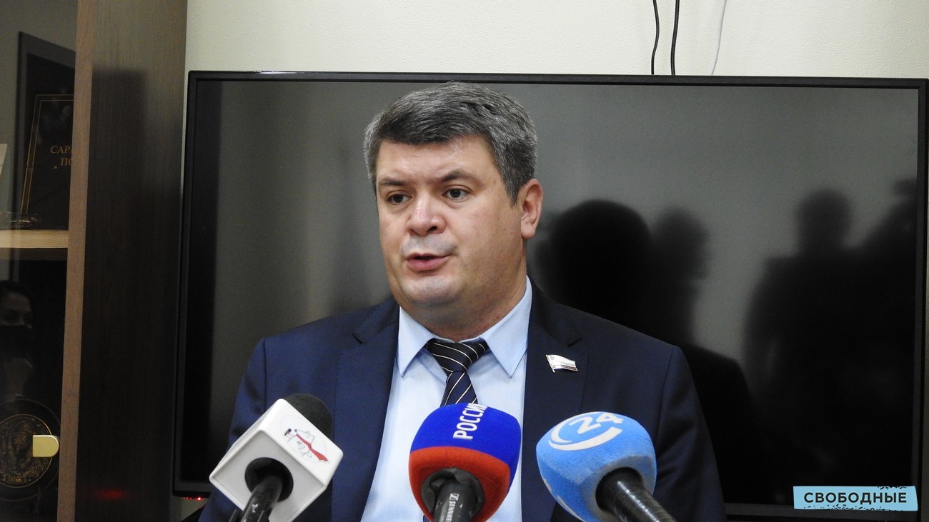 Славутин раскрыл дополнительную цель введения QR-кодов в Саратове