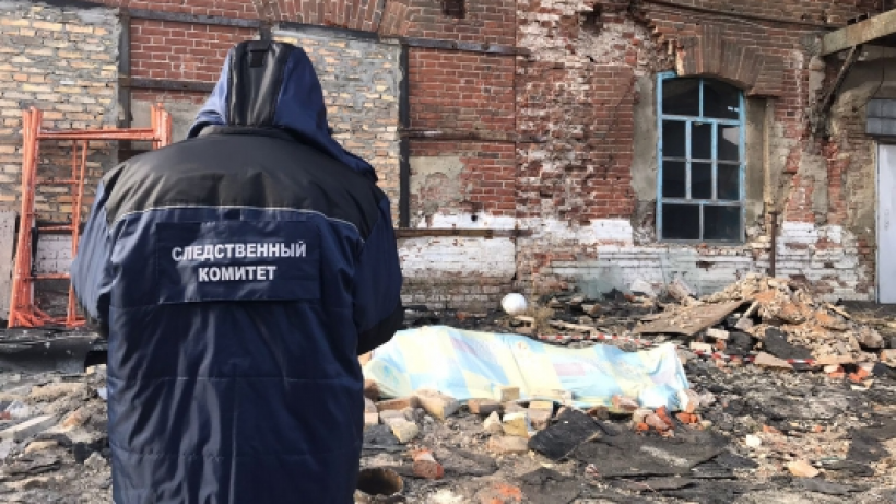 На балашовском элеваторе альпинист упал с четвертого этажа и погиб