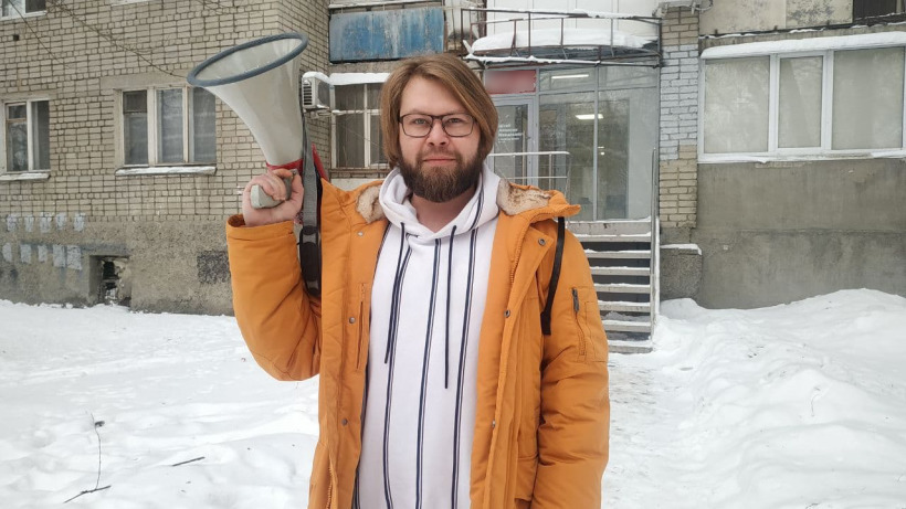 Экс-координатор штаба Навального* в Саратове покинул Россию
