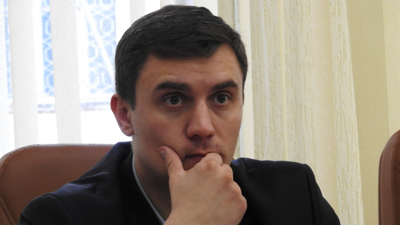 Не толкайте людей на бунт. Бондаренко в облдуме призвал провести референдум о QR-кодах