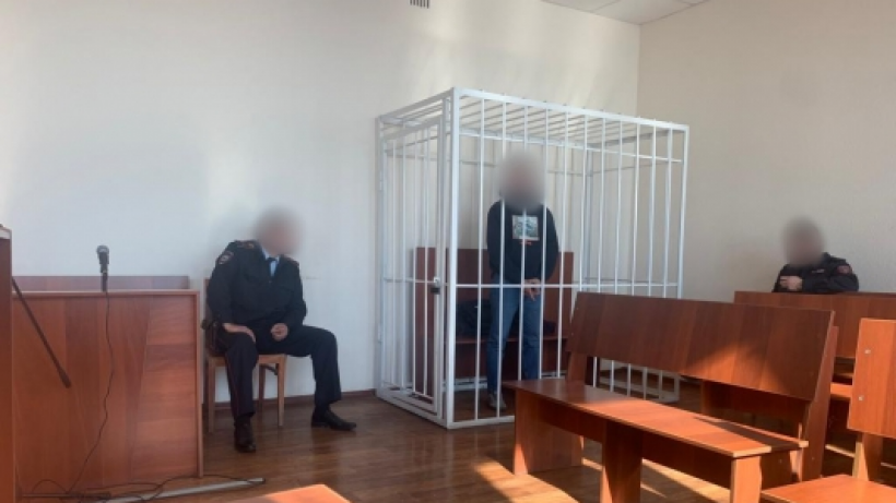 Саратовец изнасиловал доверявшую ему 18-летнюю девушку