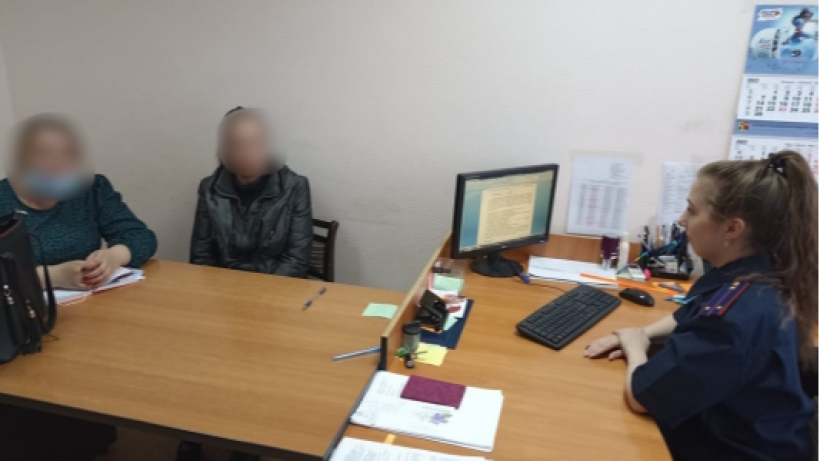 Молодая женщина ударила балаковца ножом в печень. Он умер спустя три недели