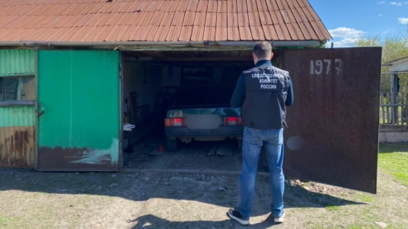 Под Вольском сельчанин погиб в собственном гараже, оставшись на ночь с заведенным двигателем