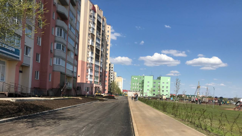 Мэр Саратова объявил о завершении строительства дороги к поликлинике в Изумрудном