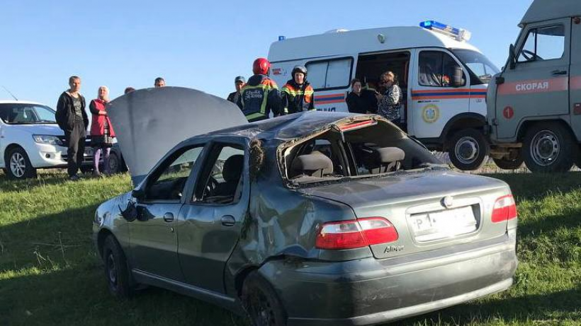 В страшном ДТП под Саратовом погибла одна школьница, три пострадали