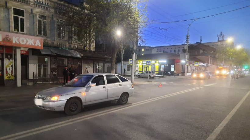 В центре Саратова двенадцатая сбила молодого мужчину
