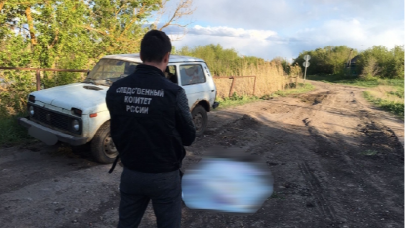 Трагедия под Самойловкой. Пожилой водитель Нивы слетел с моста и утонул на глазах жителей