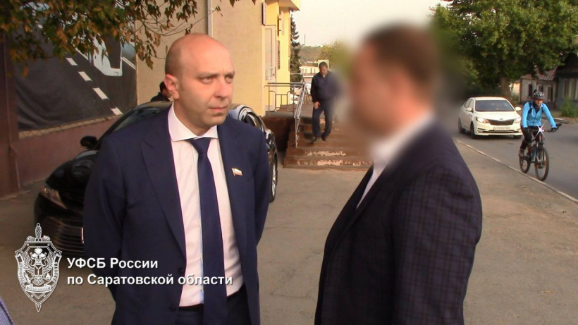 Саратовские силовики доказали, что бывший министр девять лет получал взятки