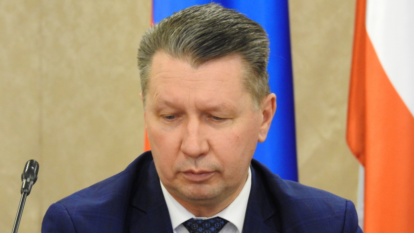 Депутаты приняли досрочную отставку главы Энгельсского района Стрельникова. Его место занял Плеханов