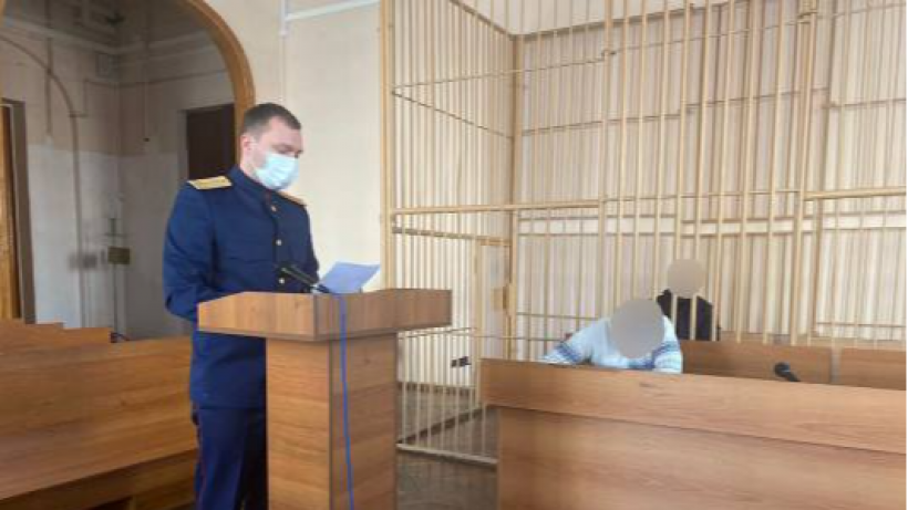 Саратовец едва не задушил 17-летнюю дочь и проведет семь лет в колонии