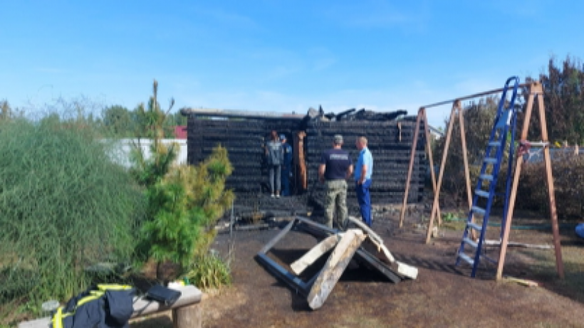 Двое детей из Саратова погибли вместе с бабушкой в страшном пожаре под Ярославлем