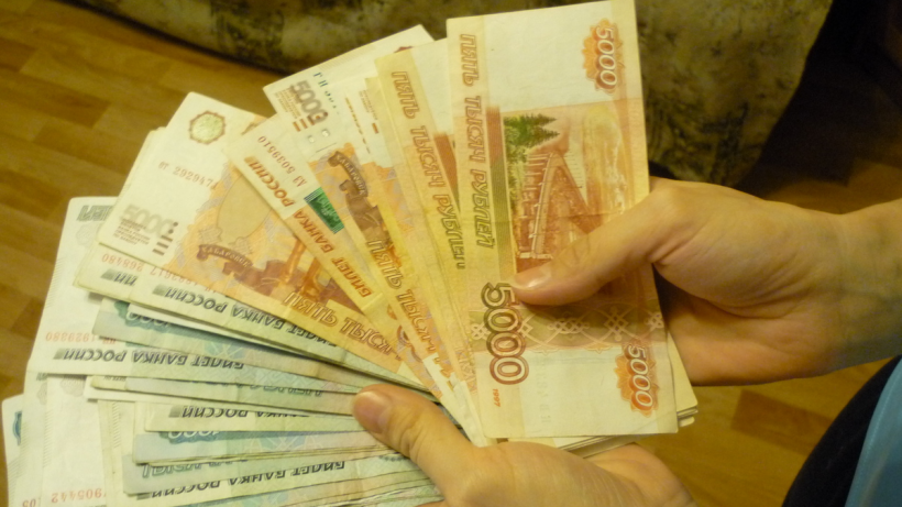 Аналитики: Жители Саратовской области тратят в среднем на треть меньше остальных россиян