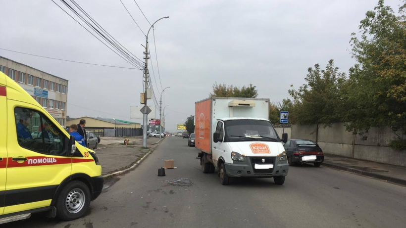В Саратове пожилой мужчина попал под колеса ГАЗели