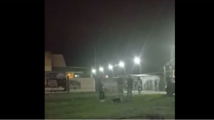 У ночного клуба в Балакове до полусмерти избили агрессивного пьяного мужчину