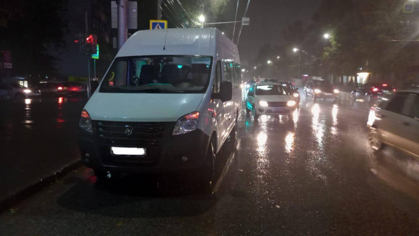 В Саратове ГАЗель сбила женщину