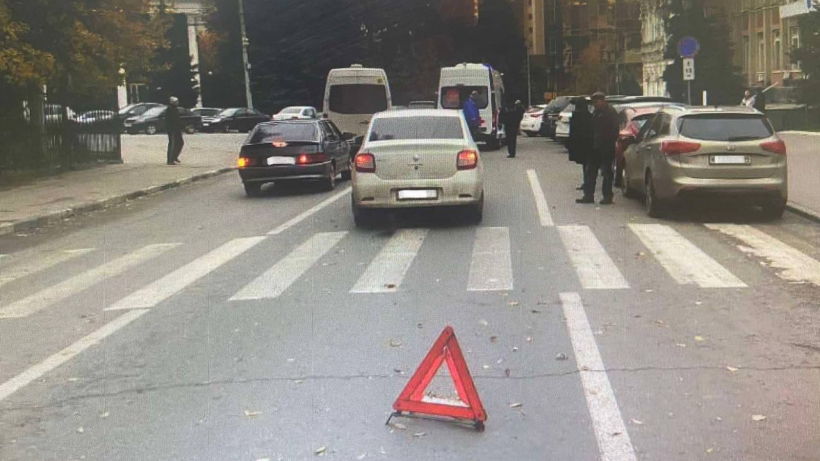 За один день в Саратове под колеса автомобилей попали пять пешеходов