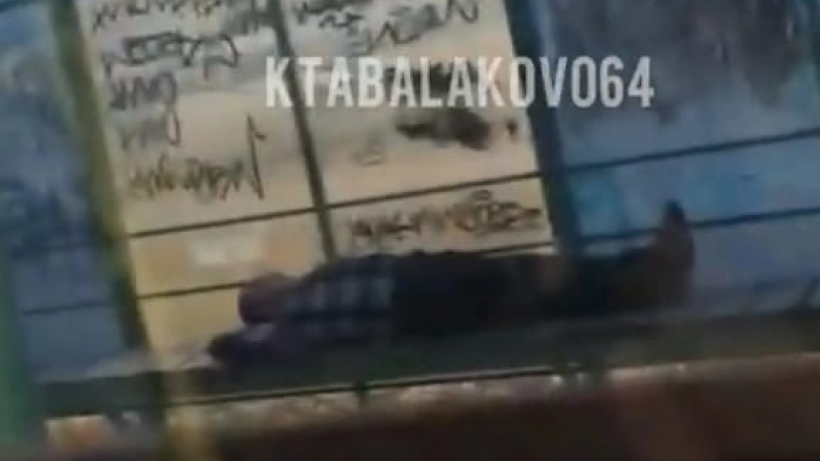 Глава Балаковского района пообещал наказать водителя автобуса, который лег на остановке после конфликта с пассажирами