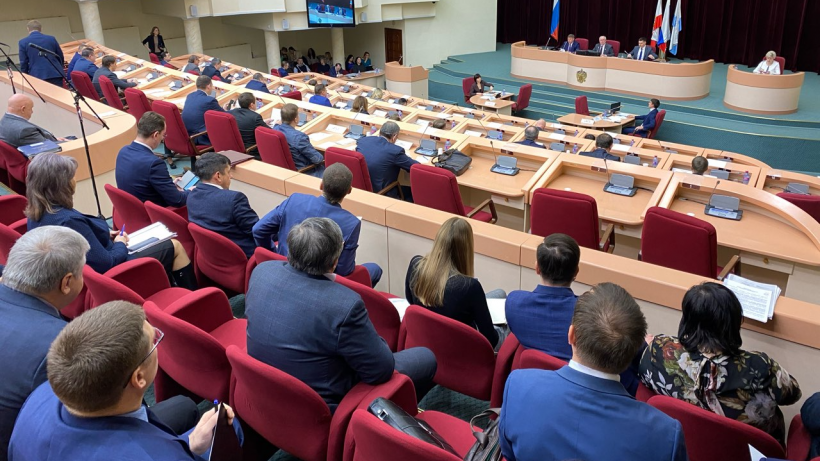 Саратовские депутаты единогласно осудили расстрел военных РФ в Украине