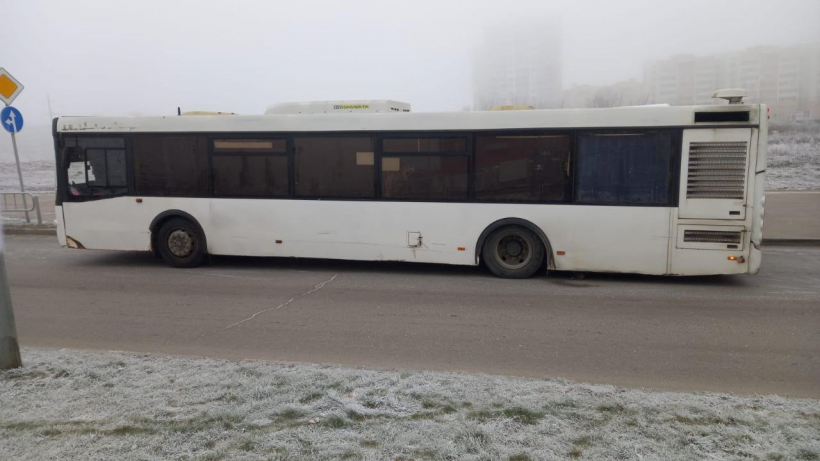 В Солнечном госпитализировали пассажирку после резкого торможения автобуса