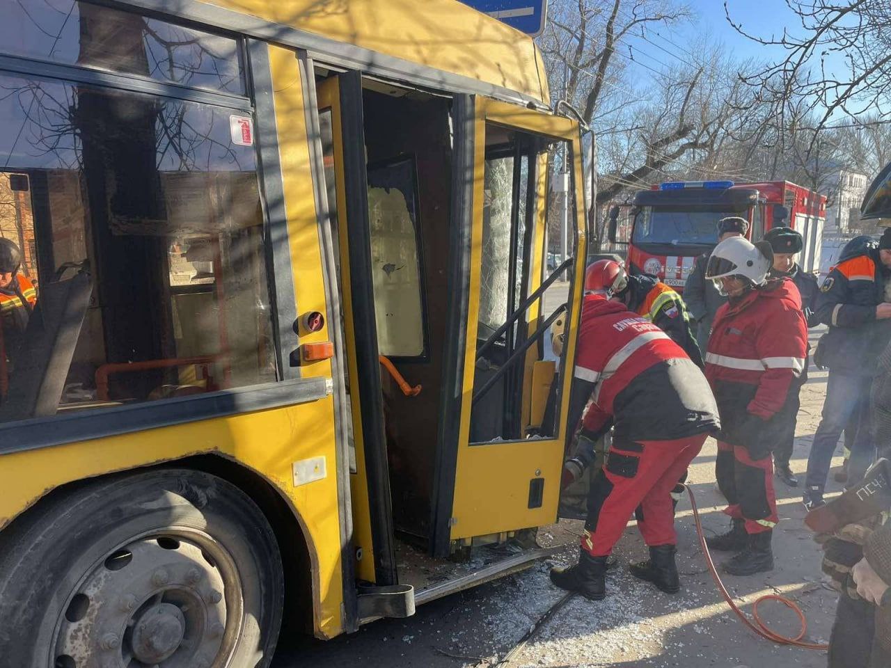 Число пострадавших в результате аварии с автобусом в Саратове увеличилось до 10