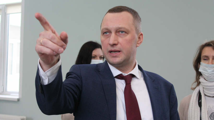 Бусаргин призвал саратовцев не обращать внимания на сообщения об эвакуации от мошенников