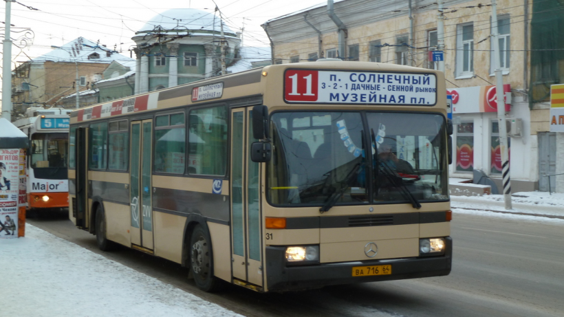 В Саратове изменили маршруты 13 автобусов. Одиннадцатый перестанет ездить до Хэппи Молла