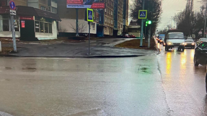 В центре Саратова под колеса Шкоды попал мужчина