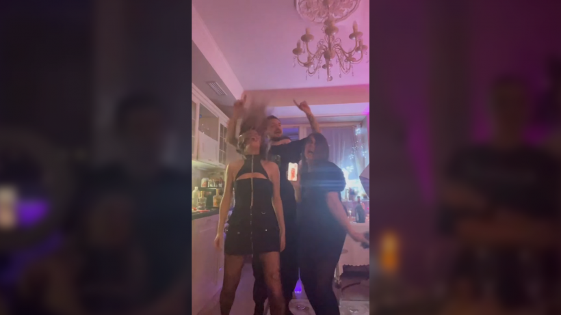Саратовская певица Elvira Т танцевала в Новый год под песни, которые нельзя называть