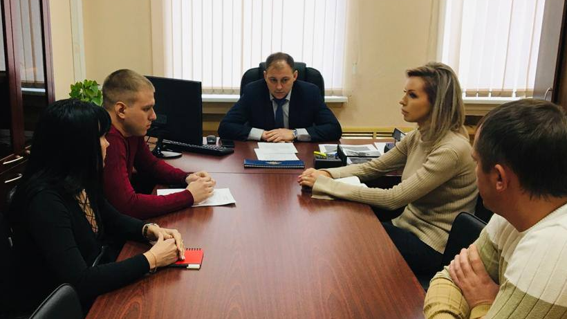 Мэрия потребовала от саратовских перевозчиков провести разъяснительные беседы с водителями-хамами