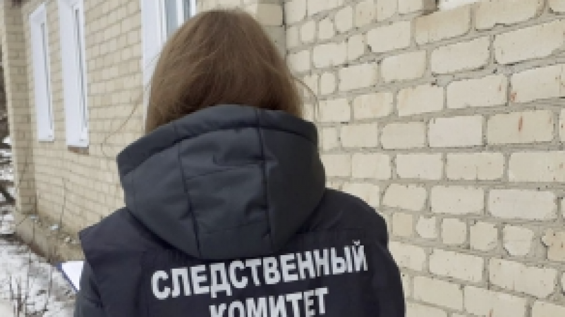 В селе под Калининском нашли труп мужчины с повреждениями на теле