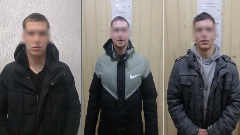 В Волгограде троих саратовцев оштрафовали за расклейку объявлений на термоядерный клей