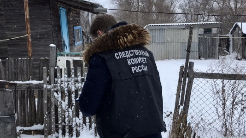 Под Новыми Бурасами мужчина нашел тело сожительницы на крыльце дома