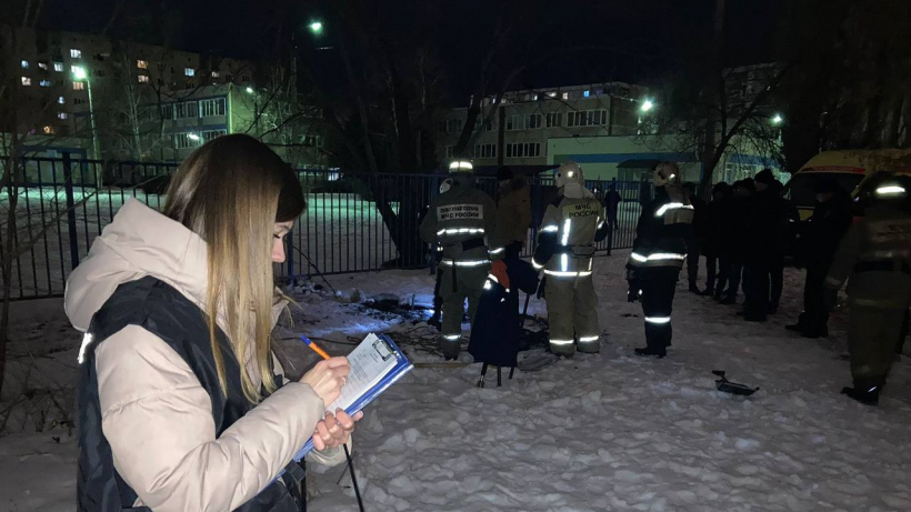 Глава района поручил установить, как у балаковской школы появилась промоина, в которой погиб ребенок